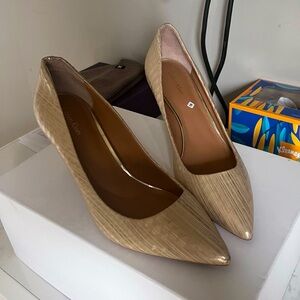 Calvin Klein dressy Pumps